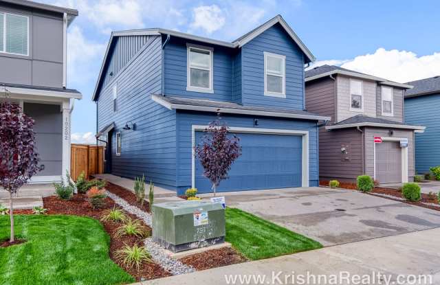 Spacious 2-Year-Old NEW CONSTRUCTION 4-Bedroom Home with Loft, 2-Car Garage & Private Yard Gallery 3