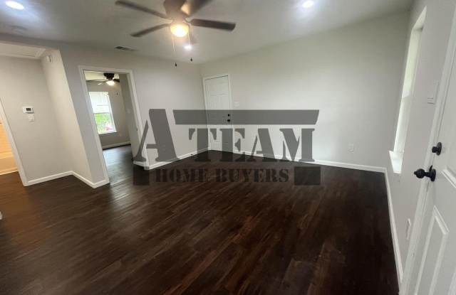Fully Remodeled 2 Bedroom 2 Bath in Gun Barrel City! Gallery 3