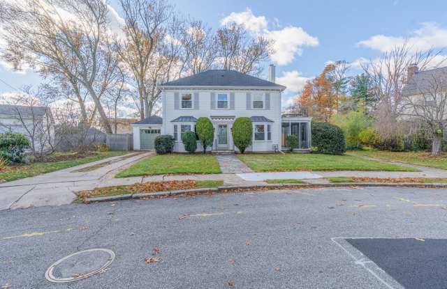83 Betsey Williams Drive - 83 Betsey Williams Drive, Providence, RI 02905
