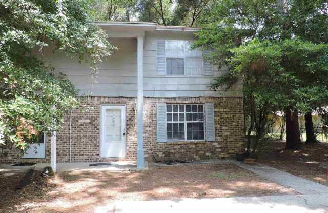 1498 John Caroll Dr photos photos