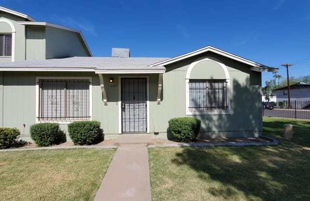 2605 W HIGHLAND Avenue - 2605 West Highland Avenue, Phoenix, AZ 85017