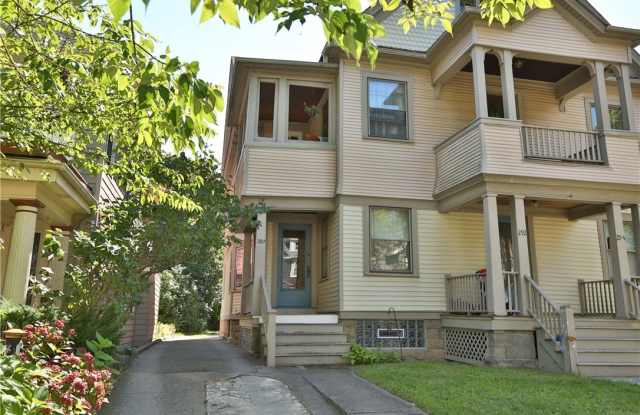 290 Laburnam Crescent photos photos