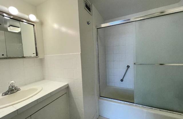 920 Ward Avenue photos photos