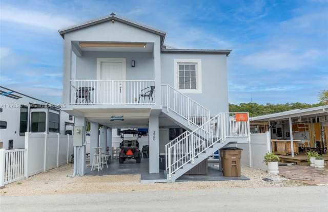 325 Calusa St photos photos 325 Calusa St photos photos