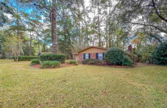 307 Sweetbriar Drive photos photos