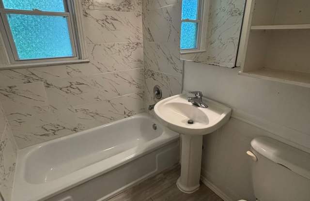 Charming 3-Bedroom Home in Jacksonville- Ask about our reduced Security Deposit at Move-in! Lowest app fees on market photos photos