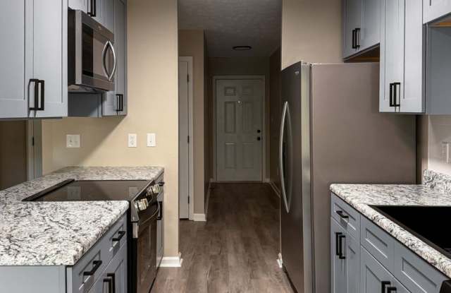 Updated 3 Bed 2 Bath Home near Fort Bragg Gallery 4