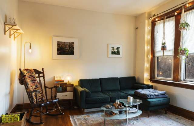 2107 N Richmond St photos photos