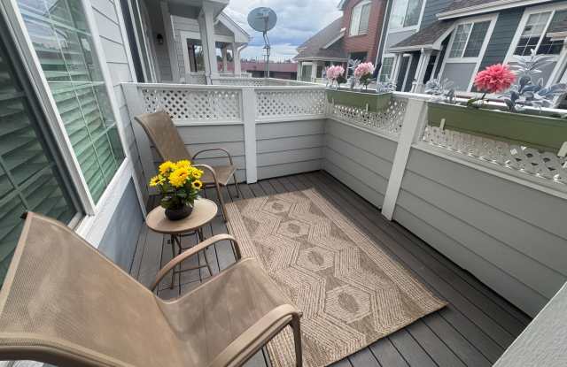 Incredible 2 story townhome plus lower level and garage Gallery 4