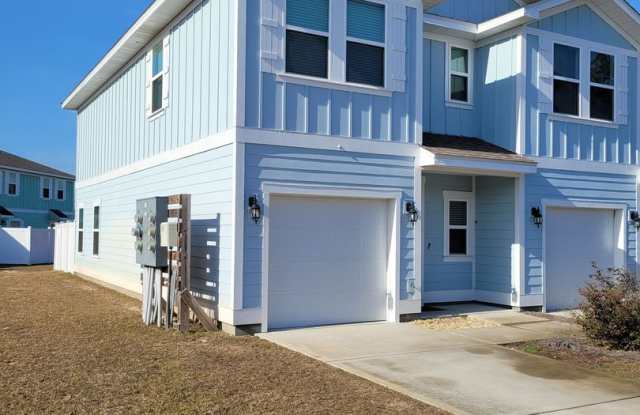 Hathaway Townhomes 3 bedroom 2.5 Bath 1 car garage. End Unit! photos photos