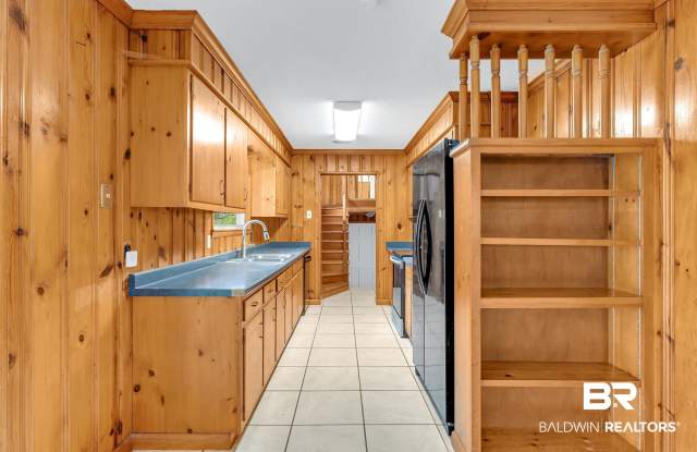 6425 Village Point Drive Gallery 4