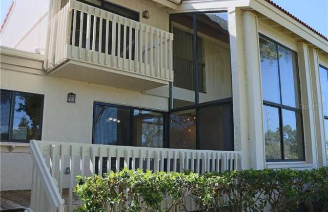 3 bedroom, 2.5 bath golf course fronting townhome in exclusive Playa Escondida - 5613 Escondida Boulevard South, St. Petersburg, FL 33715