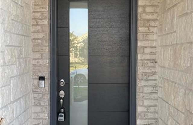 6405 Golden Bough LN Gallery 3