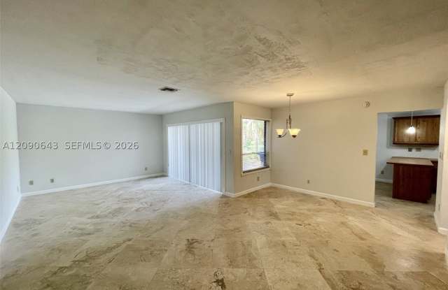 2160 Bayberry Dr Gallery 4
