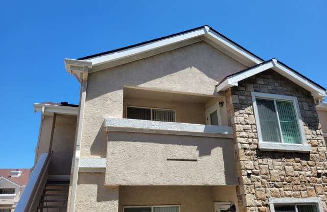 3735 Strawberry Field Grove #G - 2 Bed /2 Bath /1 Car Garage Gallery 3