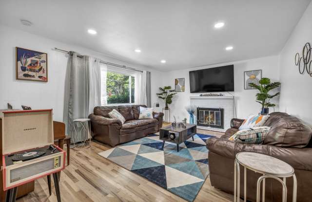 405 Gregory Way photos photos