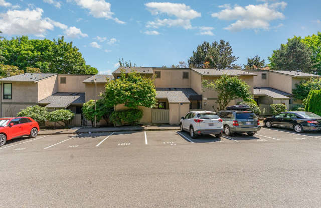 Modern 2-Bedroom Townhouse-Style Condo with Private Yard in Prime Kirkland Location photos photos