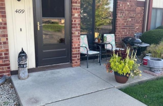 4199 W College Ave - 4199 West College Avenue, Franklin, WI 53221