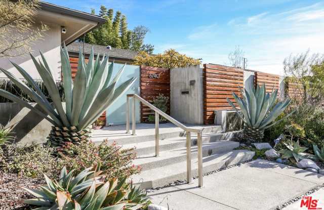 6740 S GARTH AVE - 6740 South Garth Avenue, Ladera Heights, CA 90056