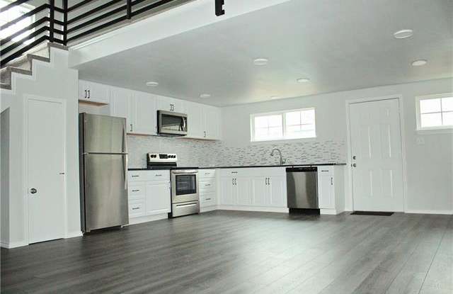 2212 W ROSEDALE - 2212 W Rosedale St S, Fort Worth, TX 76110