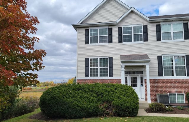 3821 Bailey Road - 3821 Bailey Road, Yorkville, IL 60560
