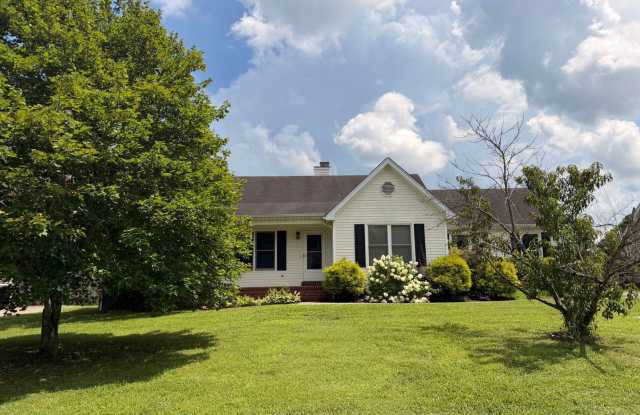Cul-de-Sac Beauty! 3 Bedroom, 2 Bath with HUGE Fenced in Backyard! photos photos