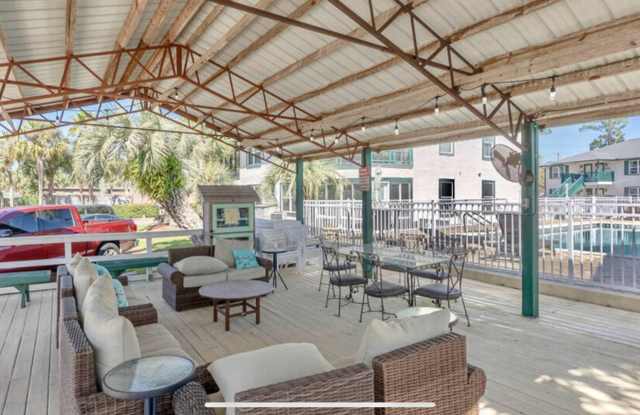 7813 North Lagoon Drive Gallery 4