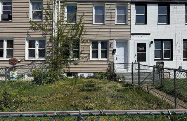 1333 SYCAMORE Avenue photos photos