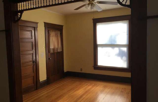 1429 11th Avenue - 1 Gallery 4