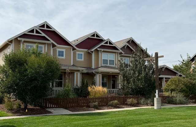Charming Townhome for Rent in Desirable Rigden Farm (East Fort Collins) Gallery 1