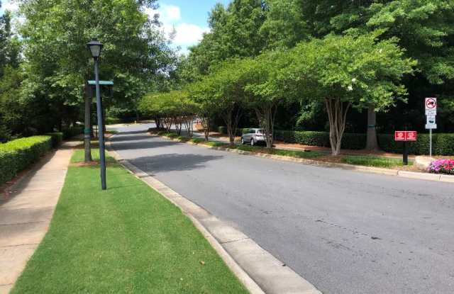 1761 Forest Side Lane Gallery 3