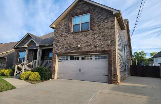 - 4 Bedrooms 2 Bathroom + Large Bonus Room Gallery 3