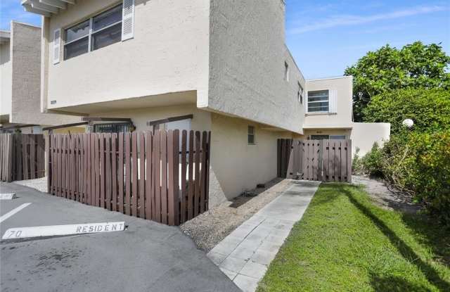 8841 NE 4 RD photos photos