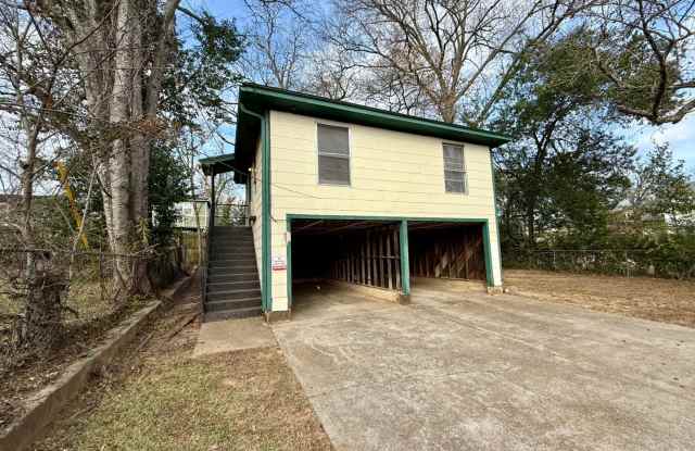 Adorable 1 bedroom 1 bath in the heart of Tyler! - 430 1/2 East Hudson Street, Tyler, TX 75701 Adorable 1 bedroom 1 bath in the heart of Tyler! - 430 1/2 East Hudson Street, Tyler, TX 75701