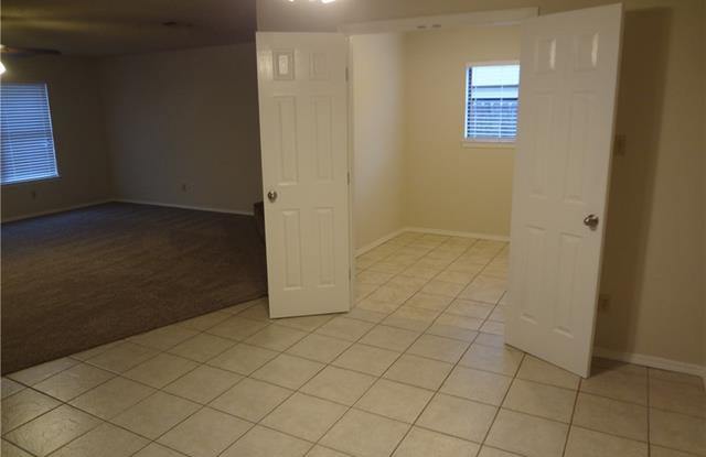 7601 Lisa Court Gallery 4