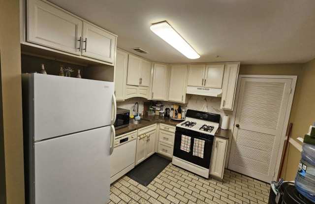 200 Skyline Dr - 200 Skyline Drive, Coram, NY 11784 200 Skyline Dr - 200 Skyline Drive, Coram, NY 11784