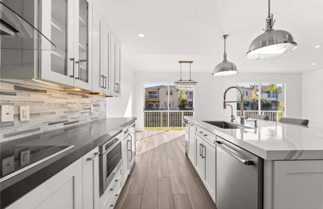 3110 NE 210th Ter photos photos 3110 NE 210th Ter photos photos