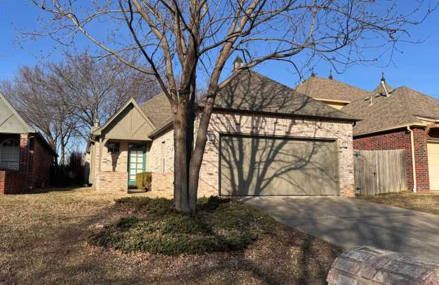 Immaculete 4 bedroom 2 bath in Jenks! photos photos