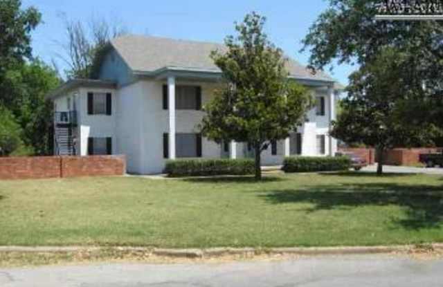 2015 Harriet StreetDGas + Water Included photos photos