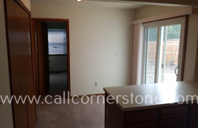 1241 Eastmeadow Dr Gallery 3