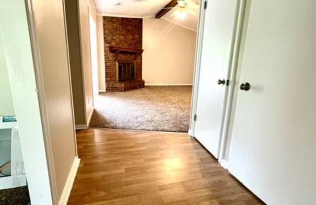 2115 Northwood Circle photos photos