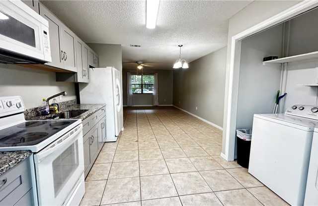 105 Admiral Circle unit: B photos photos