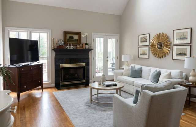 Charming home located on a quiet cul-de-sac Gallery 4