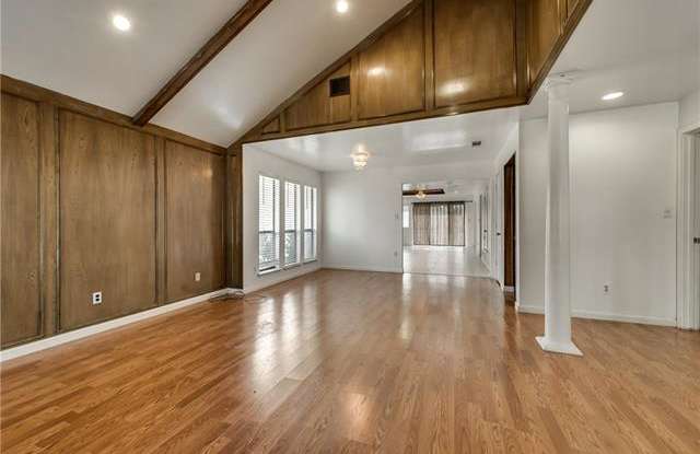 2718 Big Oaks Drive Gallery 4