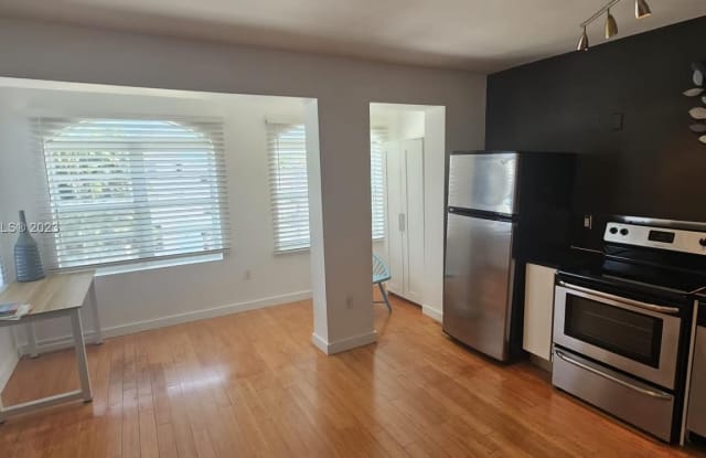 1512 Washington Ave - 1512 Washington Avenue, Miami Beach, FL 33139