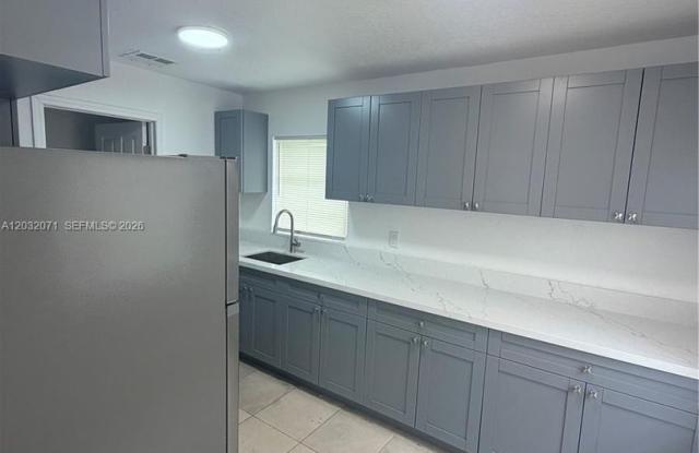 753 SW 3rd Place 753, Dania Beach, FL 33004 - 4924 photos photos
