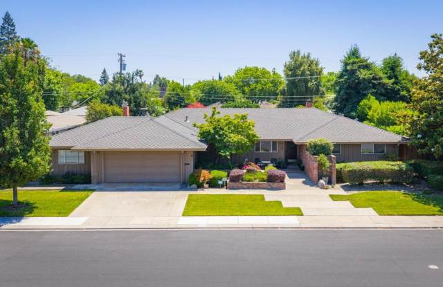 Stunning home located is sought after Northgate! photos photos