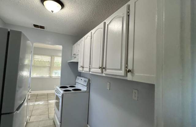 Fully Renovated 3/1 Single Family Ready for Move In!!! - 1915 Florida Avenue, Jacksonville, FL 32206 Fully Renovated 3/1 Single Family Ready for Move In!!! - 1915 Florida Avenue, Jacksonville, FL 32206