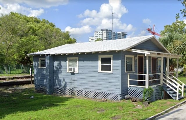 737 1/2 W Robinson St - 737 1/2 W Robinson St, Orlando, FL 32805
