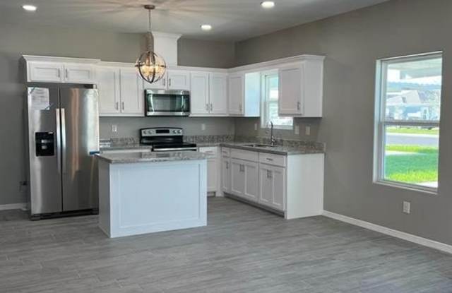 2108 Redbud Lane Gallery 2